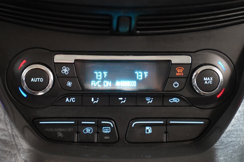 Used 2015 Ford C-MAX Energi SEL image 25