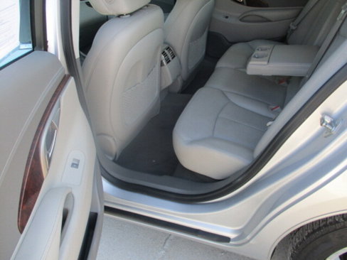 Used 2010 Buick LaCrosse CXL image 8