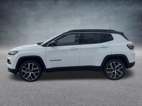 New 2025 Jeep Compass Limited image 3