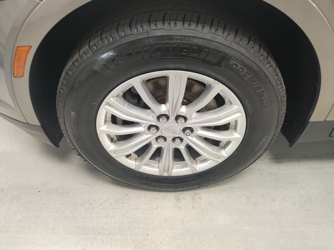 Used 2017 Cadillac XT5 FWD image 18