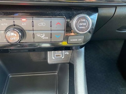 Used 2024 Jeep Compass Trailhawk image 16