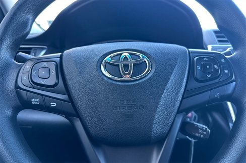 Used 2017 Toyota Camry LE image 24
