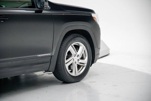 Used 2018 GMC Terrain SLE w/ Driver Convenience Package image 7