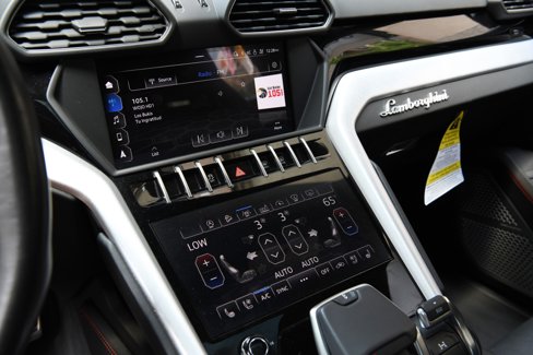 Used 2019 Lamborghini Urus image 18