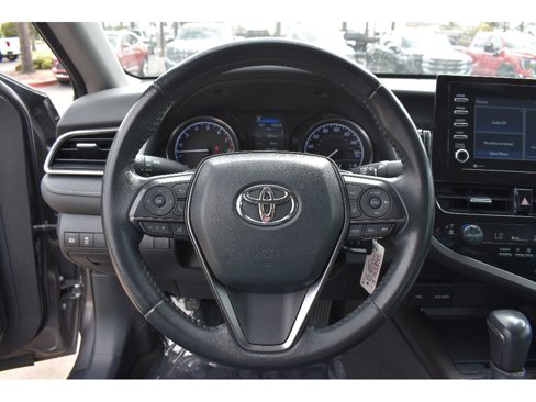 Used 2023 Toyota Camry SE image 15