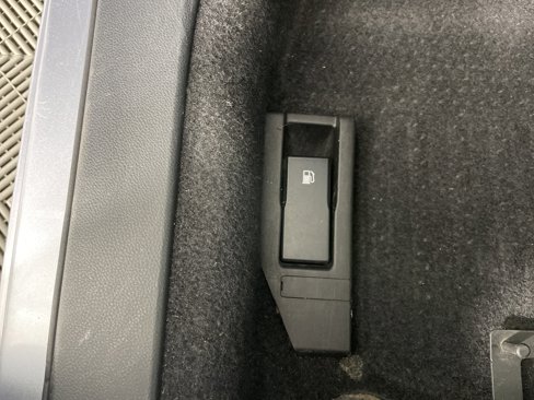 Used 2017 Subaru Impreza 2.0i Limited image 26