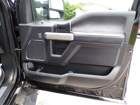Used 2020 Ford F250 Platinum w/ FX4 Off-Road Package image 31