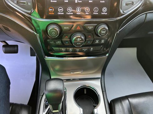 Certified 2022 Jeep Grand Cherokee Limited image 14
