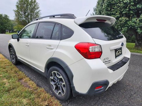 Used 2016 Subaru Crosstrek 2.0i Premium w/ Moonroof Package image 8