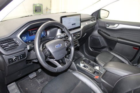 Used 2024 Ford Escape Platinum image 17