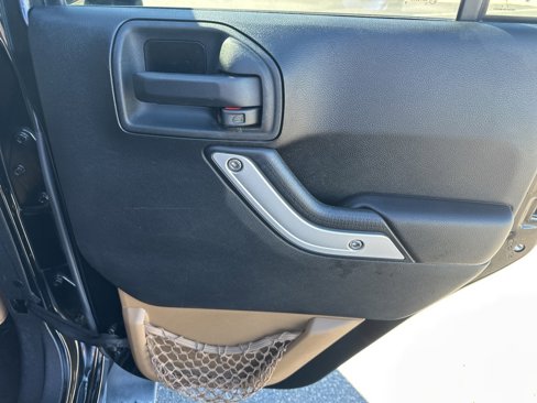 Used 2014 Jeep Wrangler Unlimited Sahara w/ Max Tow Package image 16