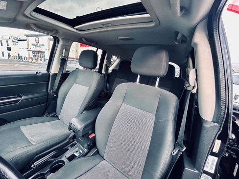 Used 2013 Jeep Compass Latitude w/ Sun/Sound Group image 12