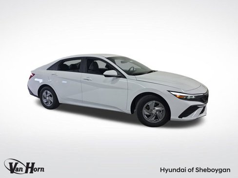 New 2025 Hyundai Elantra SE image 34