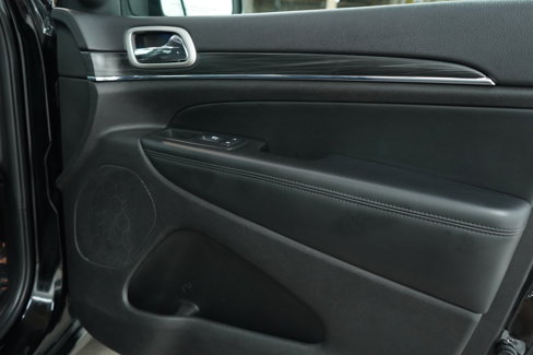 Used 2019 Jeep Grand Cherokee Limited w/ Luxury Group II image 10