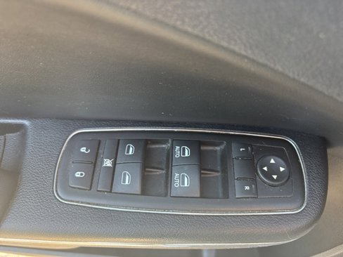 Used 2011 Dodge Charger SE image 14