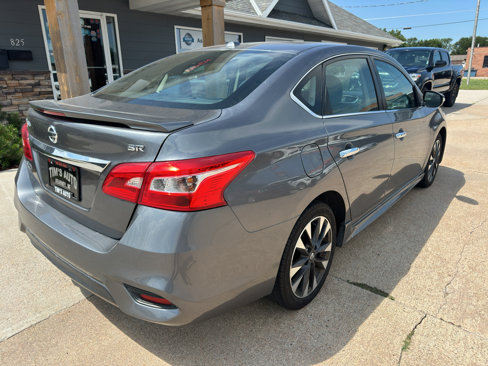 Used 2019 Nissan Sentra SR image 3