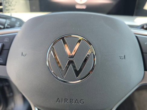 New 2025 Volkswagen Tiguan SE R-Line image 38
