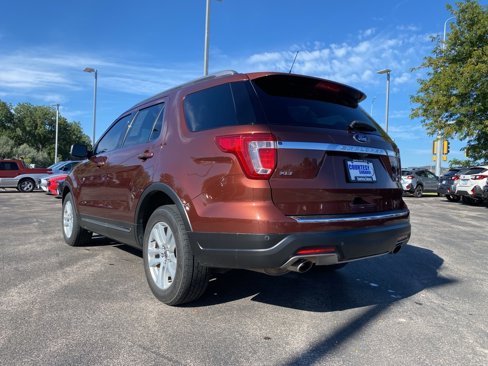 Used 2018 Ford Explorer XLT w/ Equipment Group 202A image 5