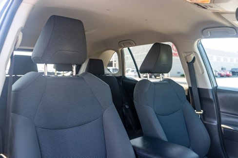 Used 2019 Toyota RAV4 LE image 12