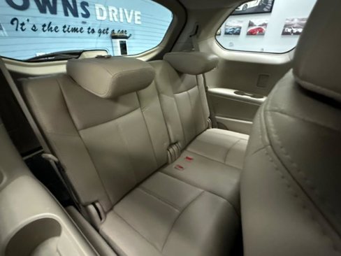 Used 2018 Nissan Pathfinder Platinum image 31