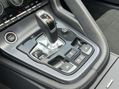 Used 2018 Jaguar F-TYPE Convertible image 18