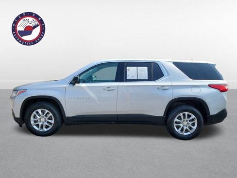 Used 2021 Chevrolet Traverse LS image 22