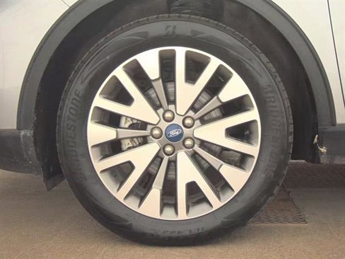 Certified 2022 Ford Escape Titanium image 15