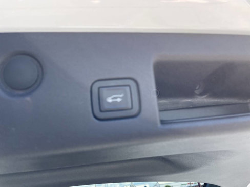 Used 2024 Chevrolet Equinox LT w/ LPO, Floor Liner Package image 6