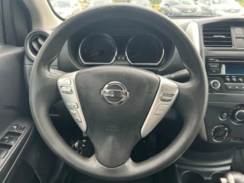 Used 2016 Nissan Versa SV image 13