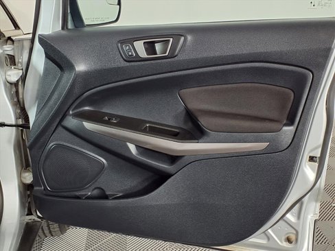 Used 2020 Ford EcoSport SE image 8