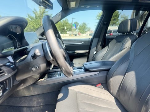 Used 2018 BMW X5 xDrive50i image 16