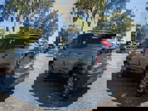 Certified 2025 Nissan Kicks S image 6