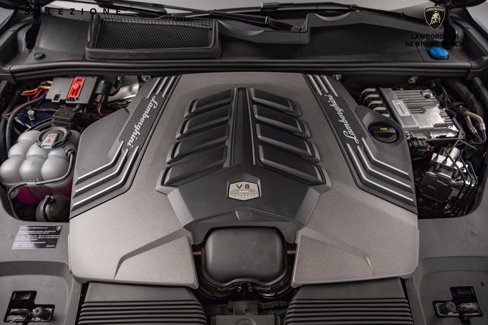 Used 2024 Lamborghini Urus S image 10