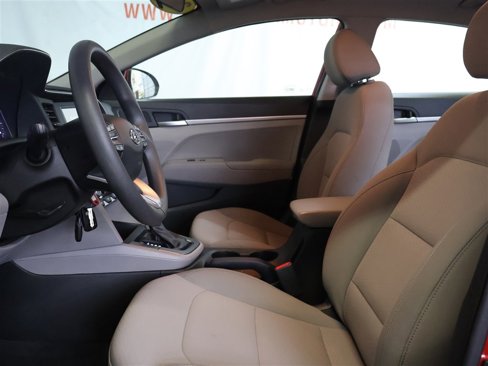 Used 2020 Hyundai Elantra SE image 8