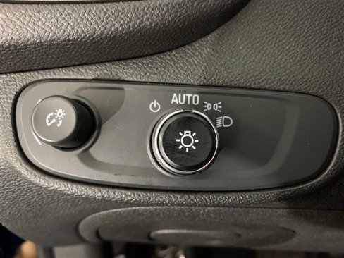 Used 2019 Chevrolet Trax LT image 19