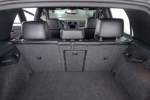 Used 2013 Volkswagen Golf R 4-Door image 36