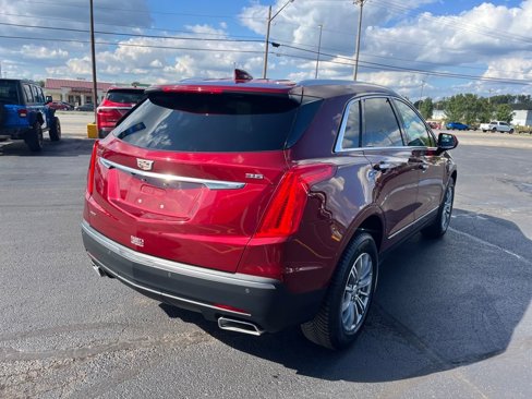 Used 2017 Cadillac XT5 Luxury w/ Driver Awareness Package image 5
