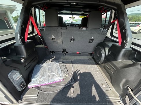 Used 2020 Jeep Wrangler Unlimited Rubicon w/ Quick Order Package 28Y Recon image 25