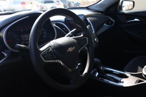 Used 2023 Chevrolet Malibu LT image 14