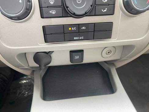 Used 2011 Ford Escape XLT image 20