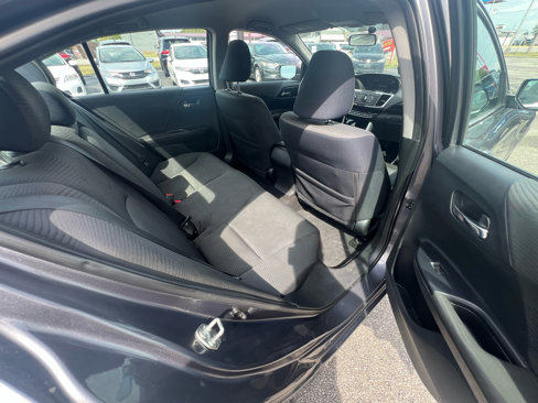 Used 2017 Honda Accord LX image 23