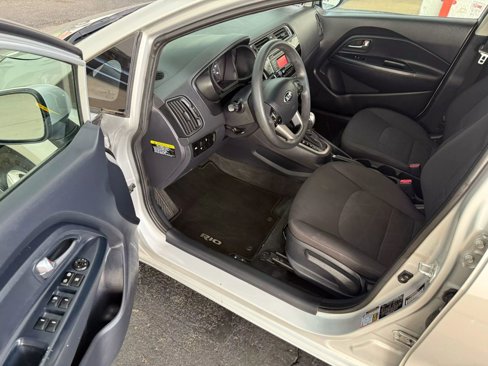 Used 2017 Kia Rio LX w/ Power Package image 6