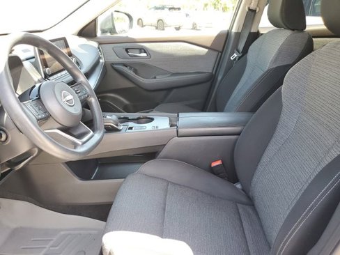 Used 2023 Nissan Rogue SV image 16