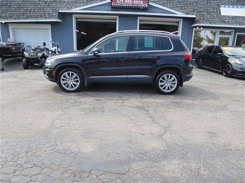 Used 2015 Volkswagen Tiguan SE image 2