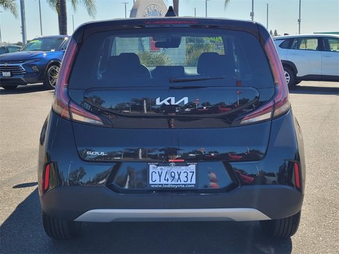 Used 2025 Kia Soul LX image 5