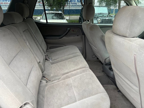 Used 2005 Toyota Sequoia SR5 image 9