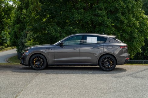 Used 2022 Maserati Levante Modena image 3
