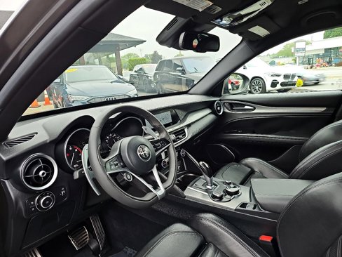 Used 2018 Alfa Romeo Stelvio Ti Sport image 30