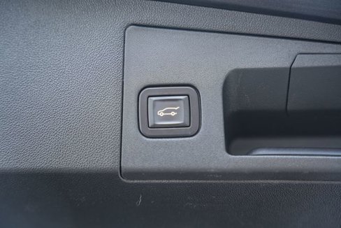 Used 2018 Cadillac XT5 AWD image 14