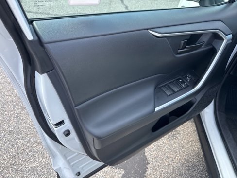 Used 2024 Toyota RAV4 LE image 12